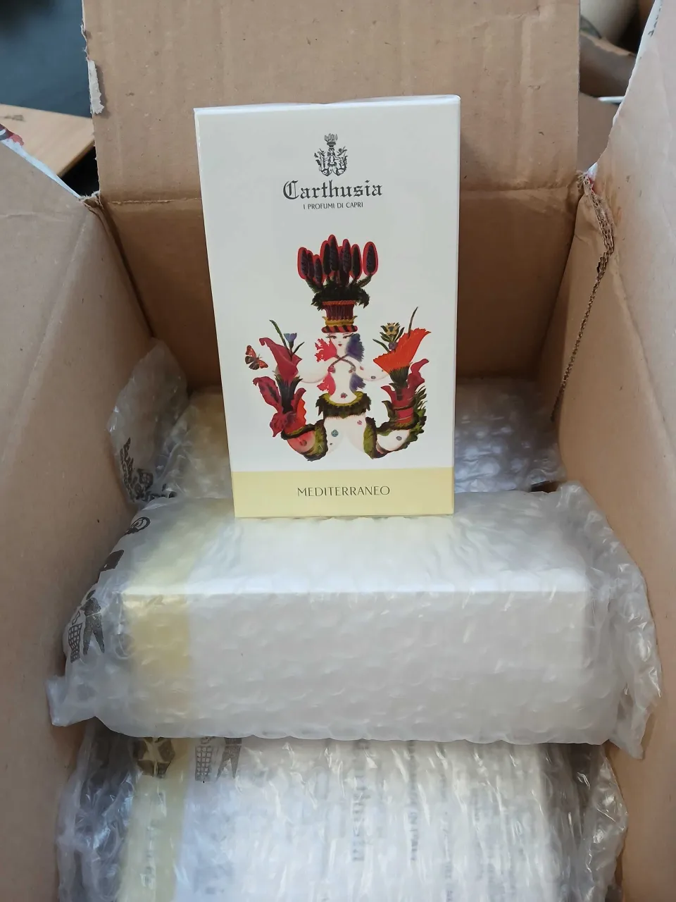 KRINOVA warehouse operations: niche fragrance received and checked